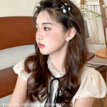 Retro Camellia Flower Pearl Small Hair Clip - Image 4
