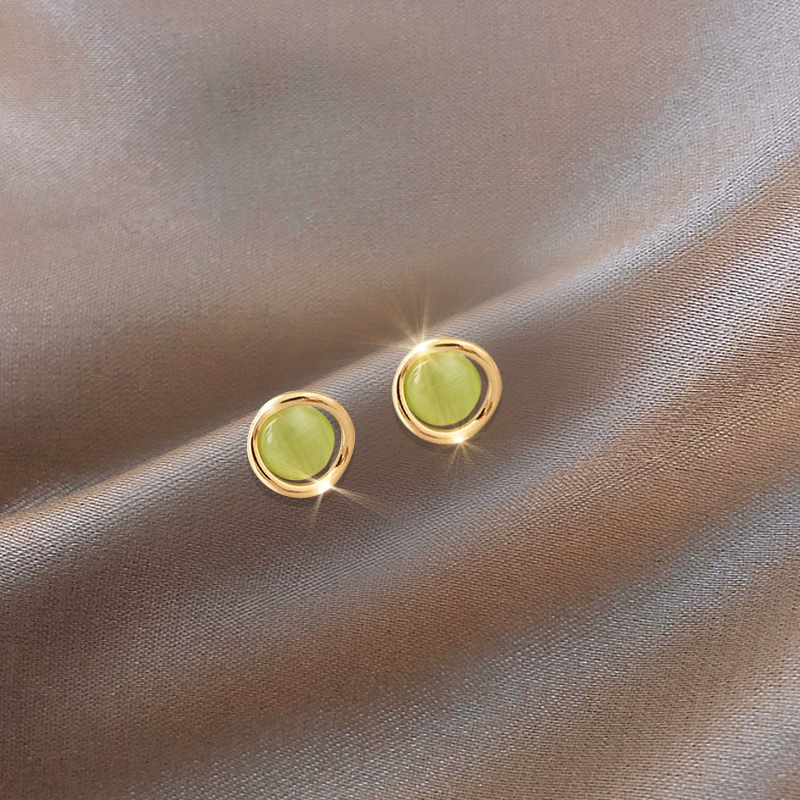 silver-opal-earrings