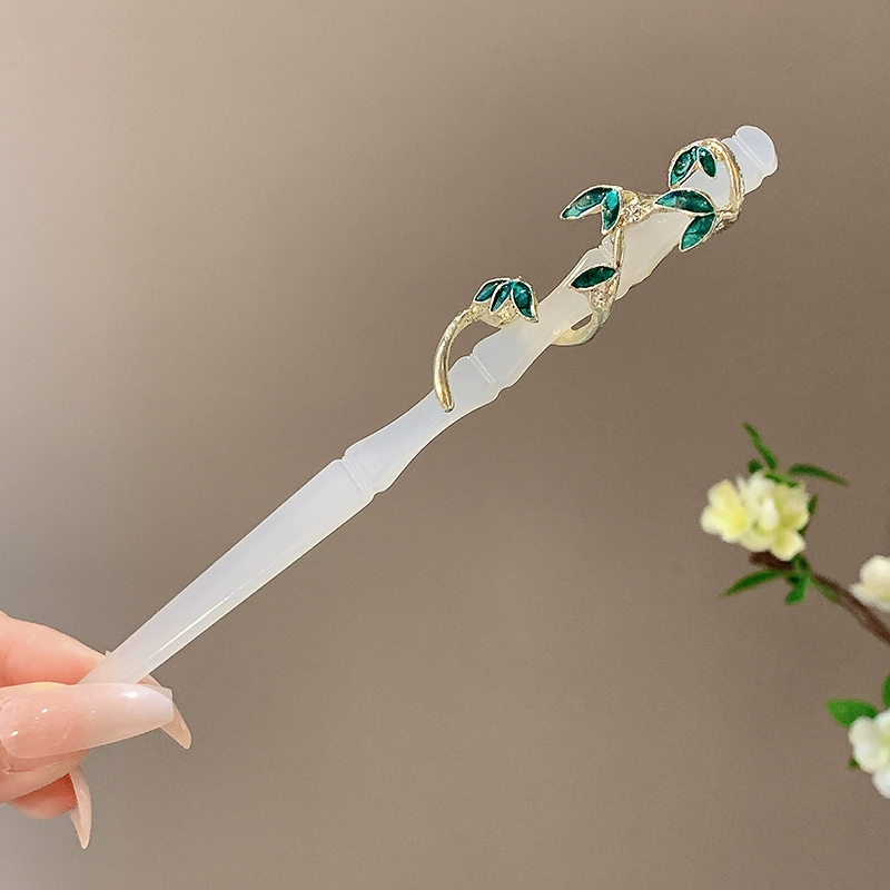 white-bamboo-hairpin