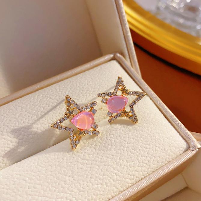 pink-diamond-notched-star-earrings