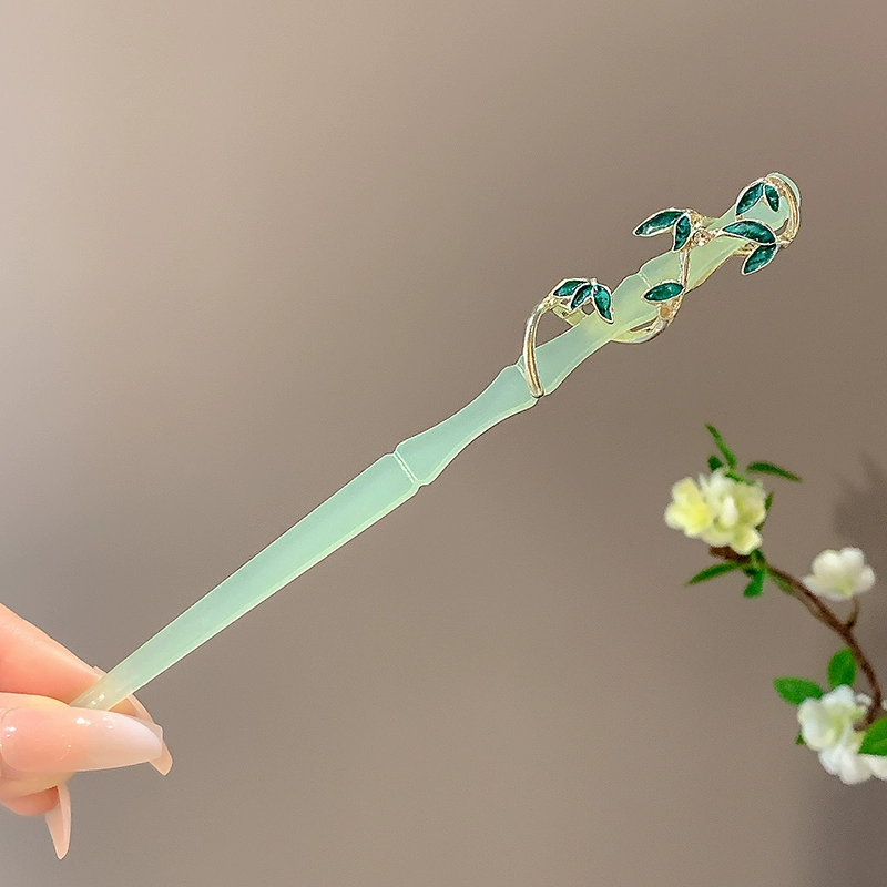 green-bamboo-hairpin