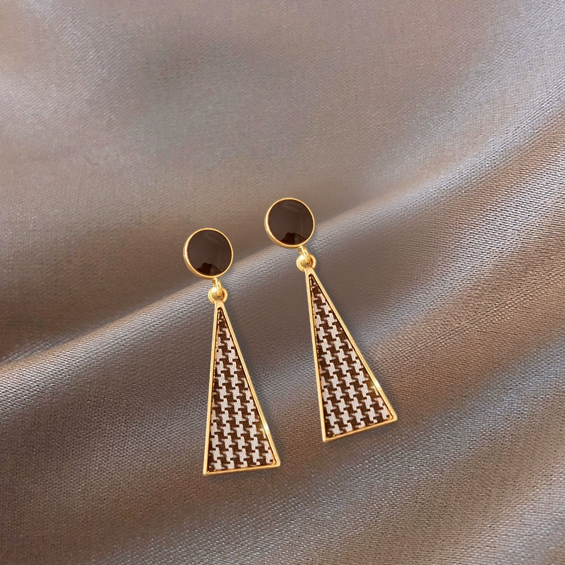 silver-hundredtooth-earrings