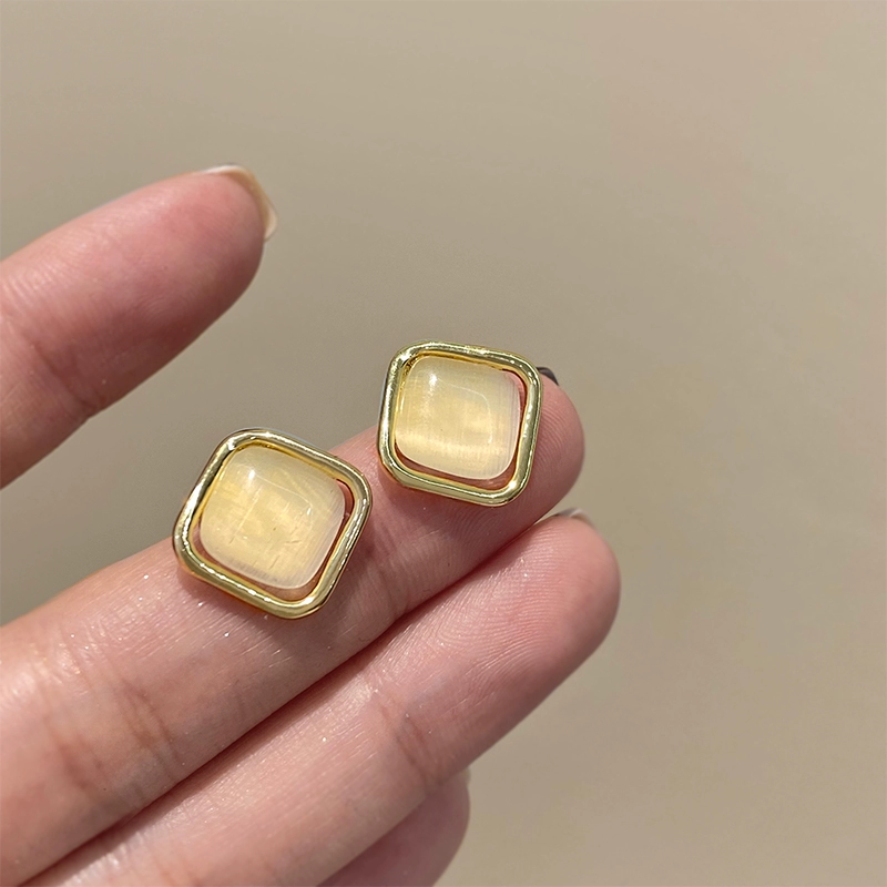 square-opal-stud-earrings-silver-needle