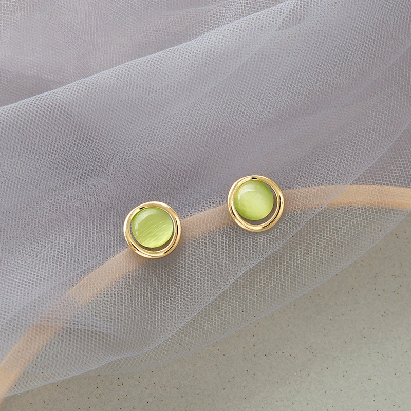 green-opal-stud-earrings-925-silver-needle