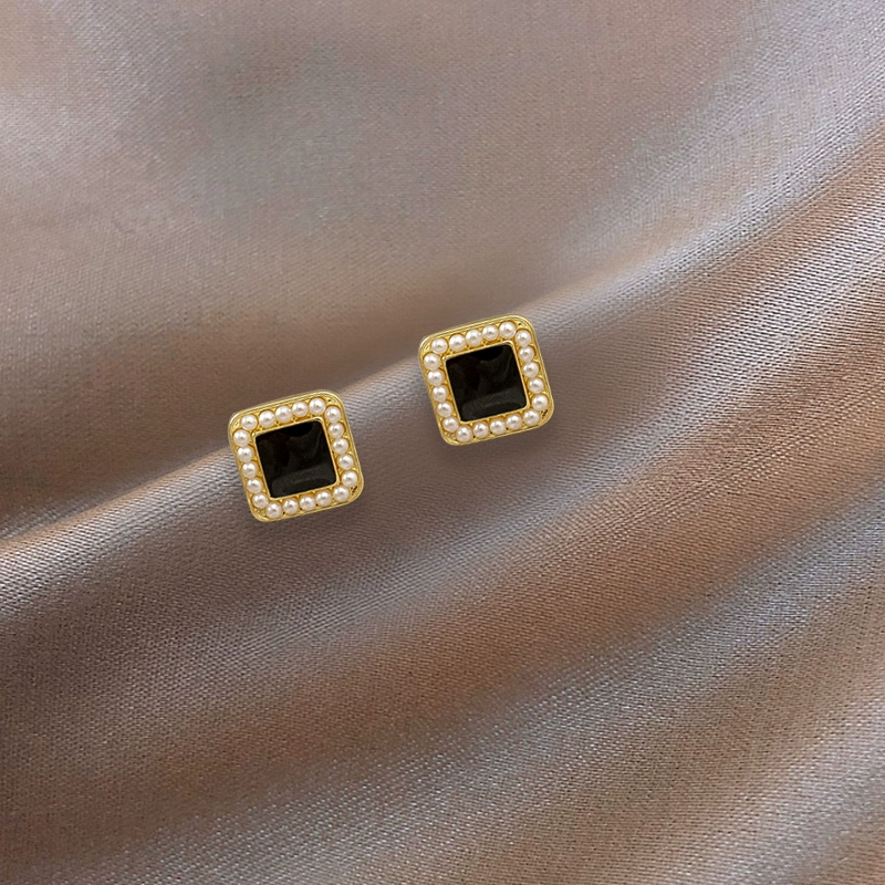 square-silver-earrings