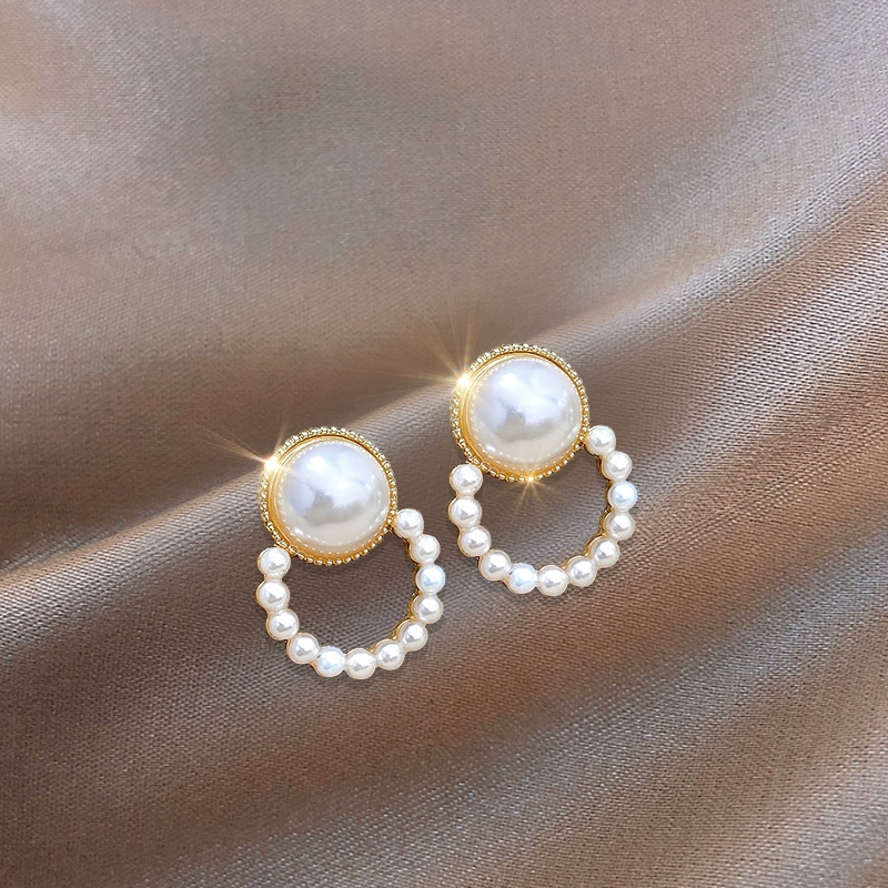 pearl-earrings-silver-needle
