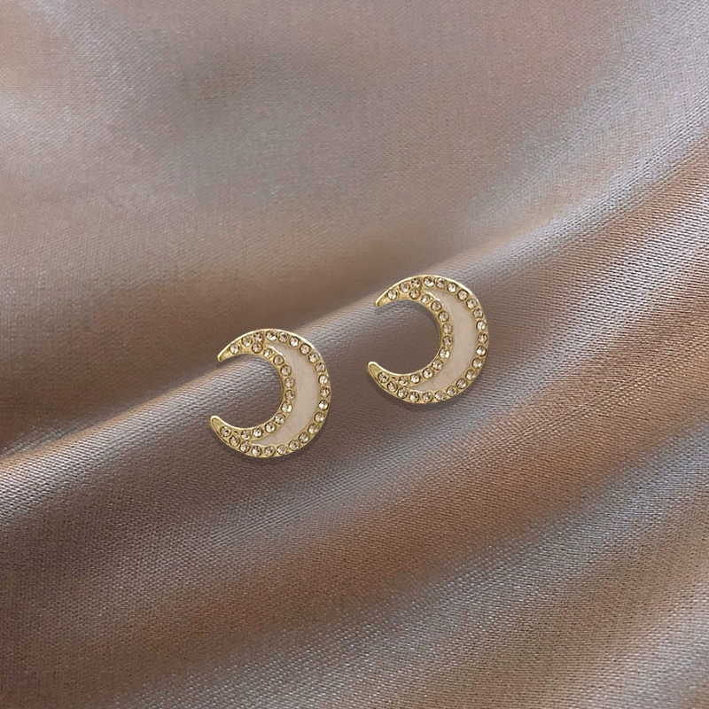silver-moon-earrings