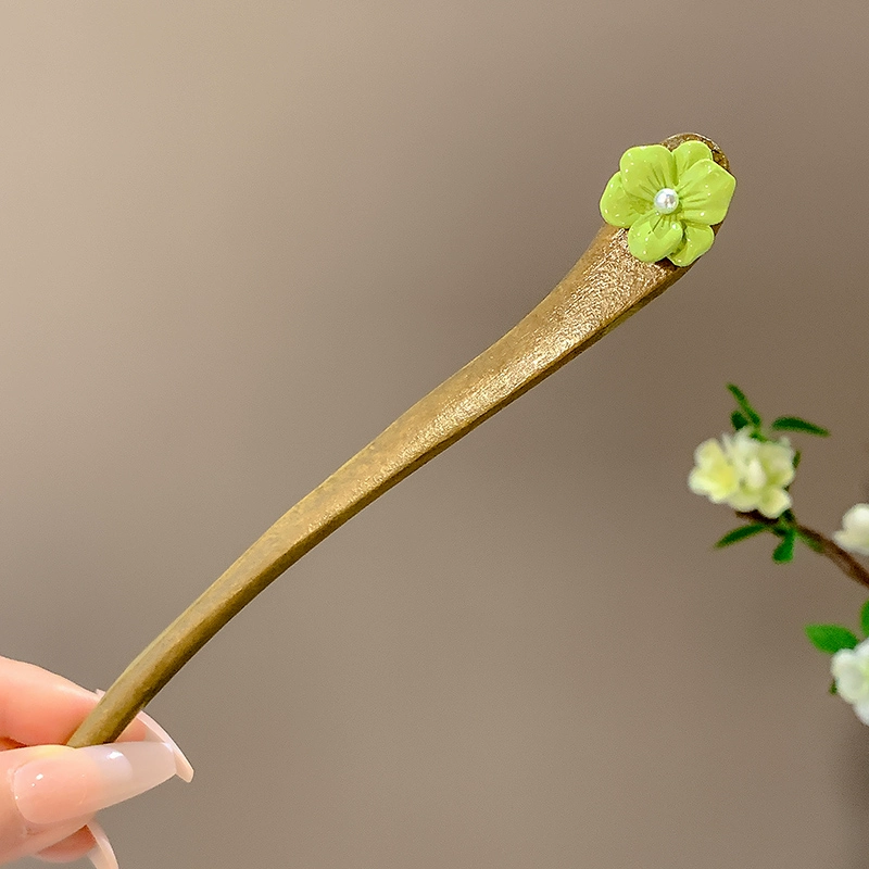 green-flower-hairpin