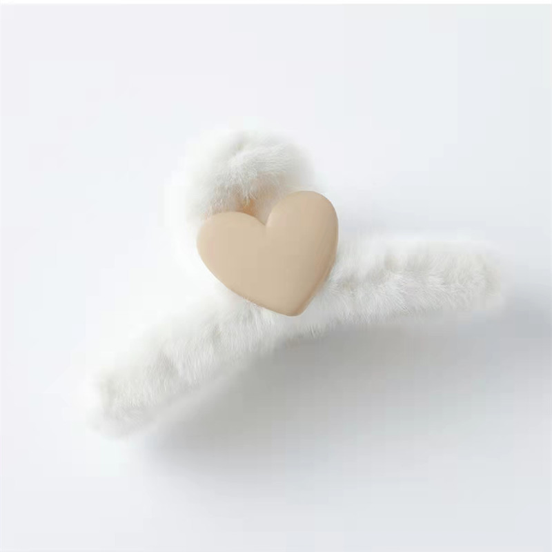 love-plush-grab-clip-white