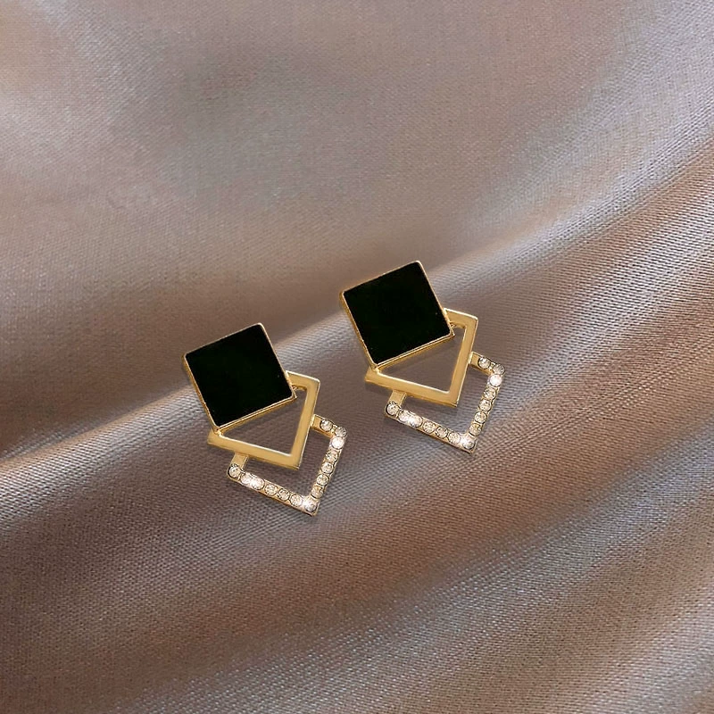 square-earrings-silver